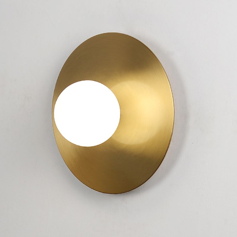 Modern Style Wall Lamp Metallic Wall Light Sconce for Bedroom
