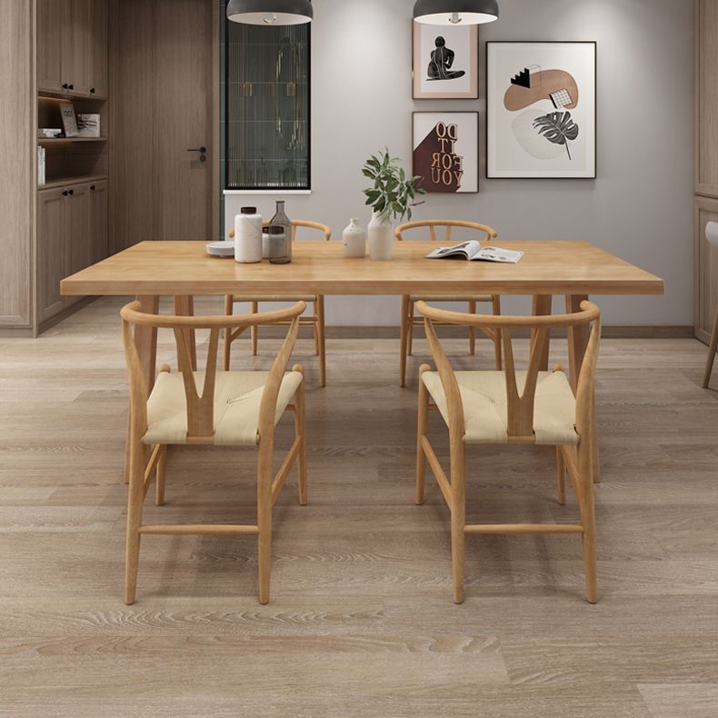 Dennen vaste houten rechthoek tafel moderne eettafel in de natuur met dubbel voetstuk