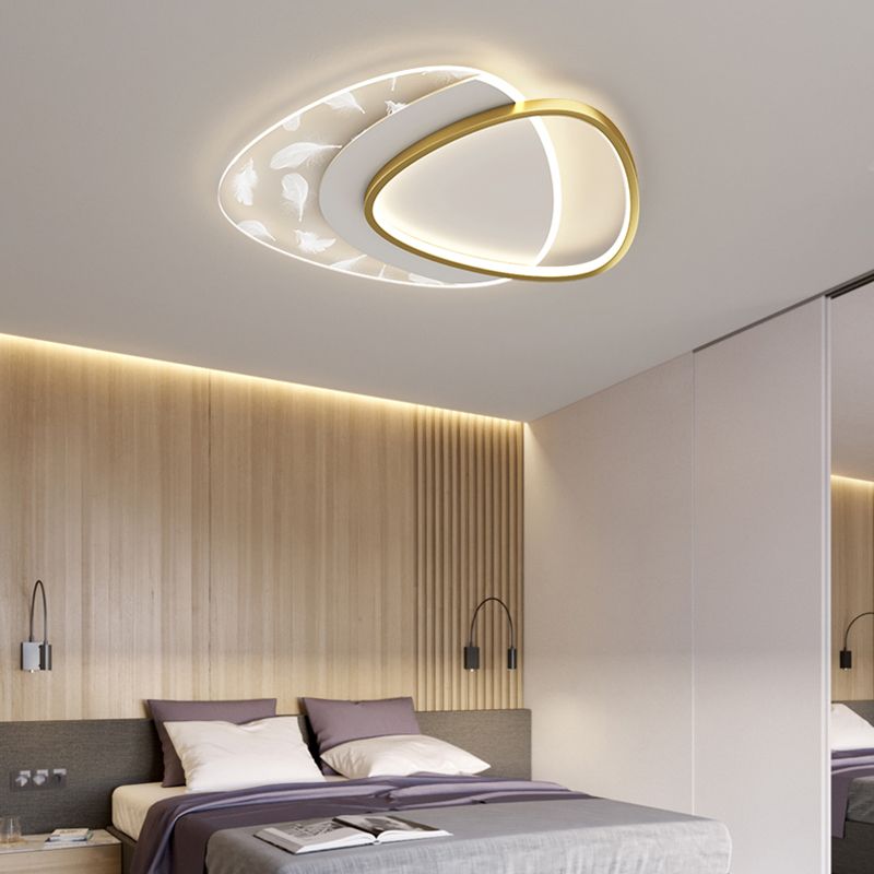 Moderne dreieckige Deckenleuchte aus Metall mit 2 Leuchten für das Esszimmer