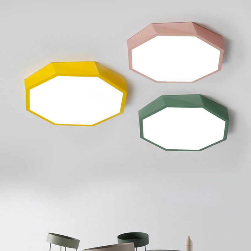 Plafonnier en forme de géométrie de style moderne, éclairage de plafond en métal à 1 lumière pour le salon