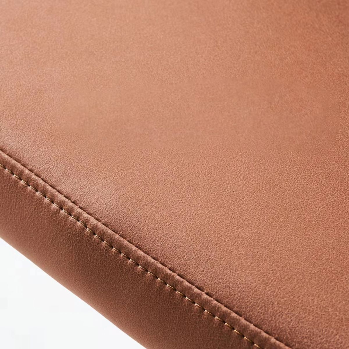 Silla lateral casera contemporánea Silla de comedor tapizada con patas de metal Wingback