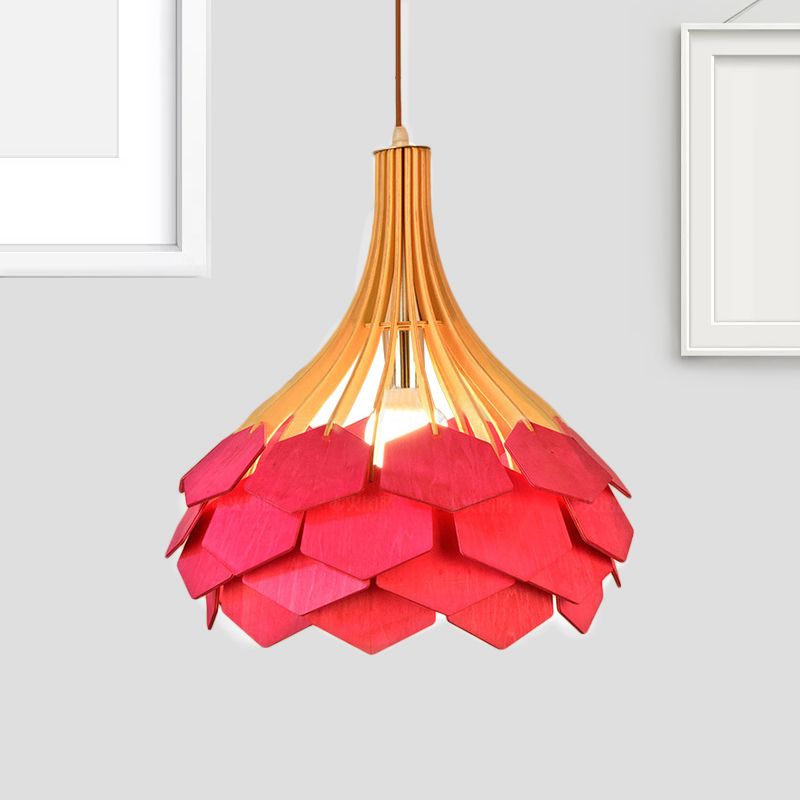 Pin Cône Hanging Lightture Modern Style Wood 1 Bulbe Red / Blue Pendant lampe pour salle à manger