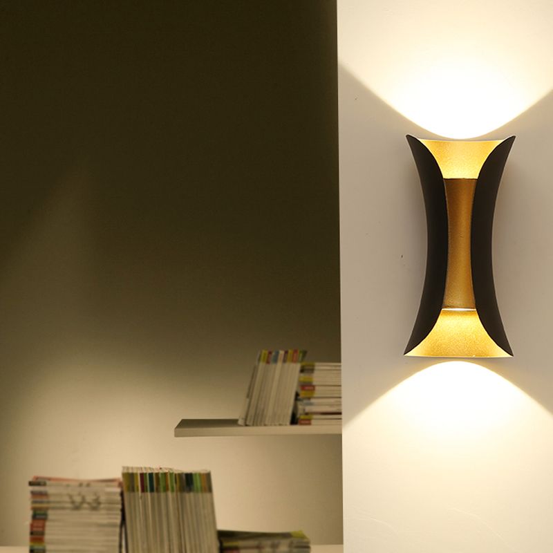 Geometrische Form Metall Wandleuchte moderne Stil 2 Lichter Wandhalterung Licht in Schwarz
