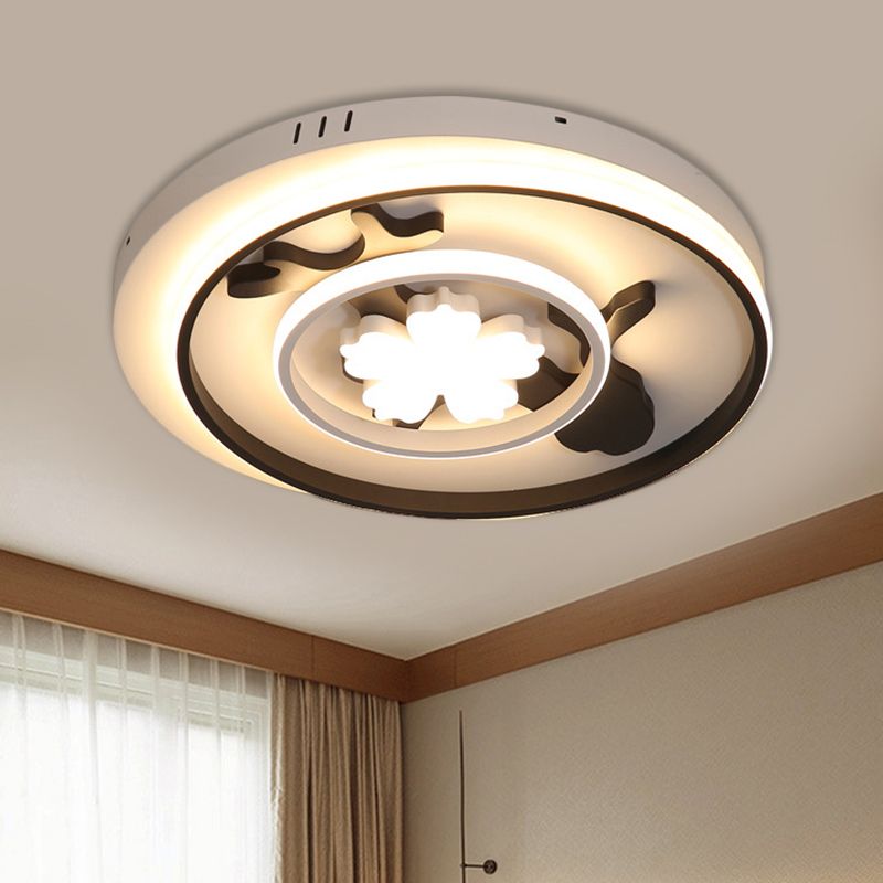 Doughnut Parlor Flush Mount Lamp Metal 19.5"/23.5" Wide LED Simplicity Ceiling Flush with Floral Design in Black