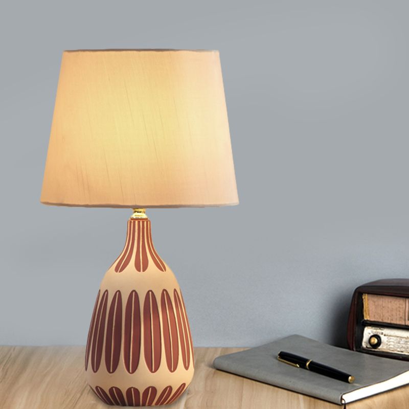 Escandinava 1 Mesa Cabeza Pink/Verde/Purple Barrel Lámpara de noche con sombra de tela para la cama