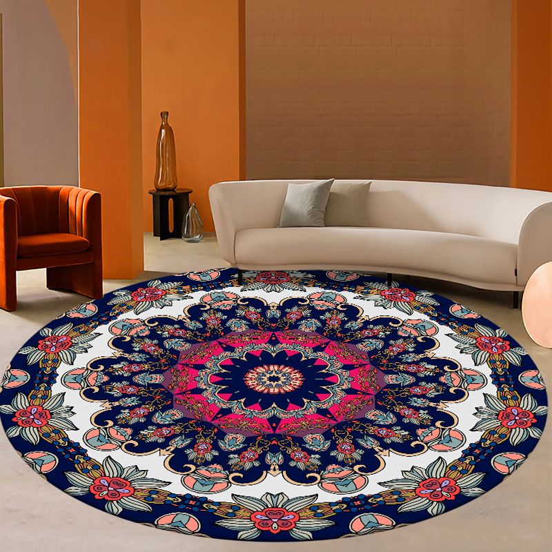 White Retro Carpet Polyester Flower Carpet Non-Slip Backing Carpet for Home Decoration