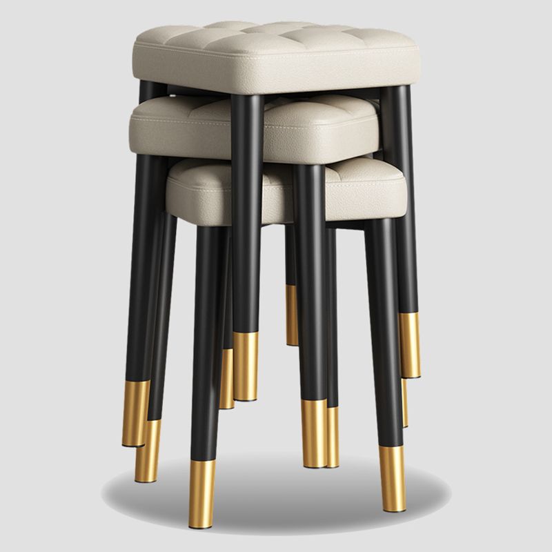 Modern PU Leather Boucle Pouf Plain Square Tufted Tear Resistant Pouf Ottoman