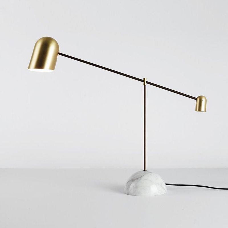 Luz de mesa nocturna de domo de latón posmoderno 1 cabezal lámpara de metal de metal con base de mármol blanco