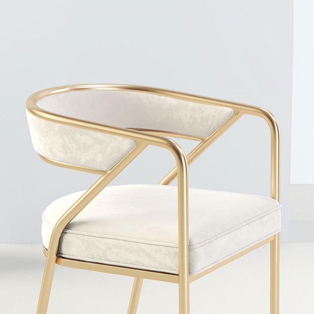 Moderner Samt -Esstuhl 30'H Open Rücken Essneitenstuhl mit Metallbasis für Restaurant