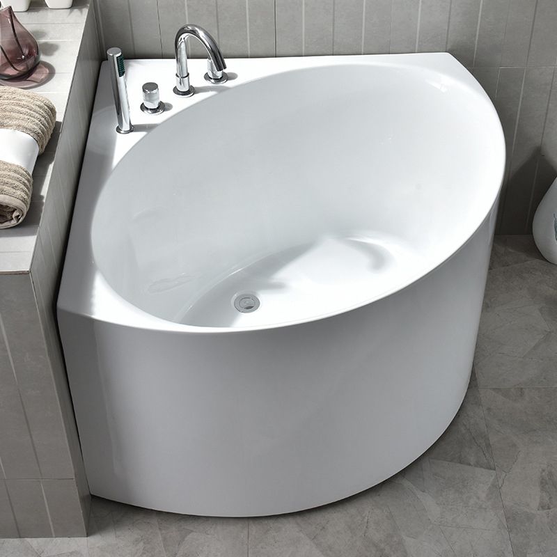 Modern Acrylic Corner Bath 24.8-inch Tall Soaking White Bathtub