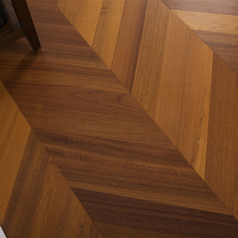 Traditional Laminate Flooring Wood Mildew Resistant Click Lock Laminate Floor