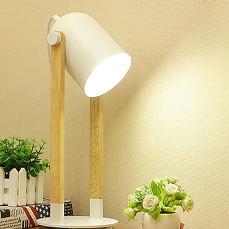 Macaron Simplicity Bell Lampada da tavolo Lampada metallizzata per camera da letto con supporto a penna