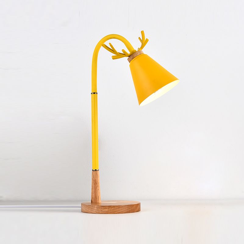 Modern Antlers Table Lamp Colorful Single Light Desk Lamp with Wood for Bedroom