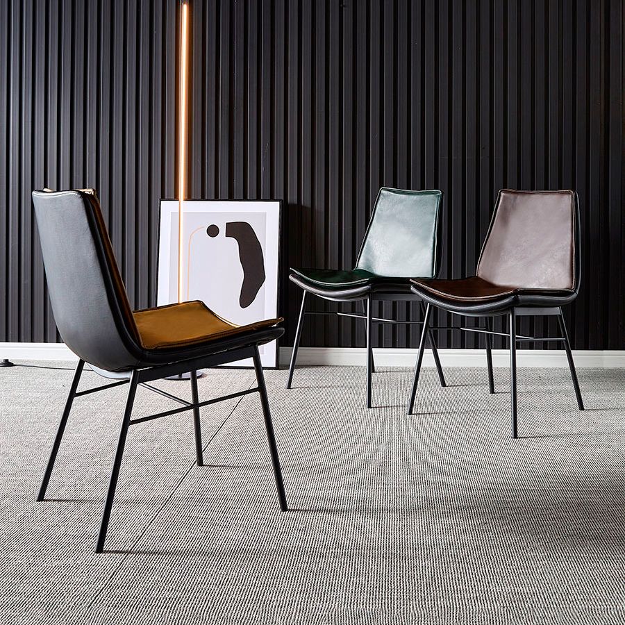 Chaises de salle à manger en cuir de style industriel Chaises d'appoint sans accoudoirs à dossier solide (Ensemble de 2)