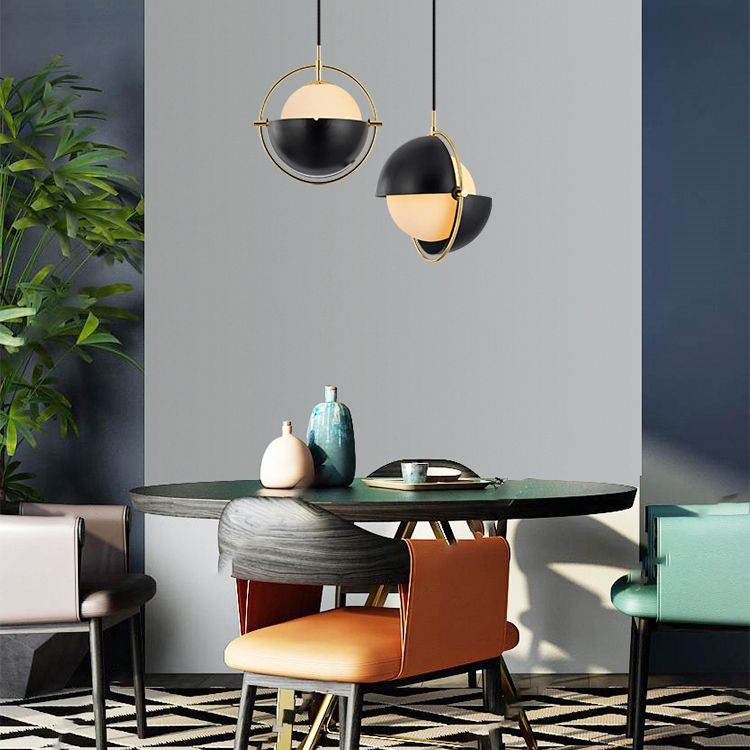 Modern artistico a sospensione singolo a pendente a pendente elettroplate in metallo lampada appesa con tonalità di vetro bianco