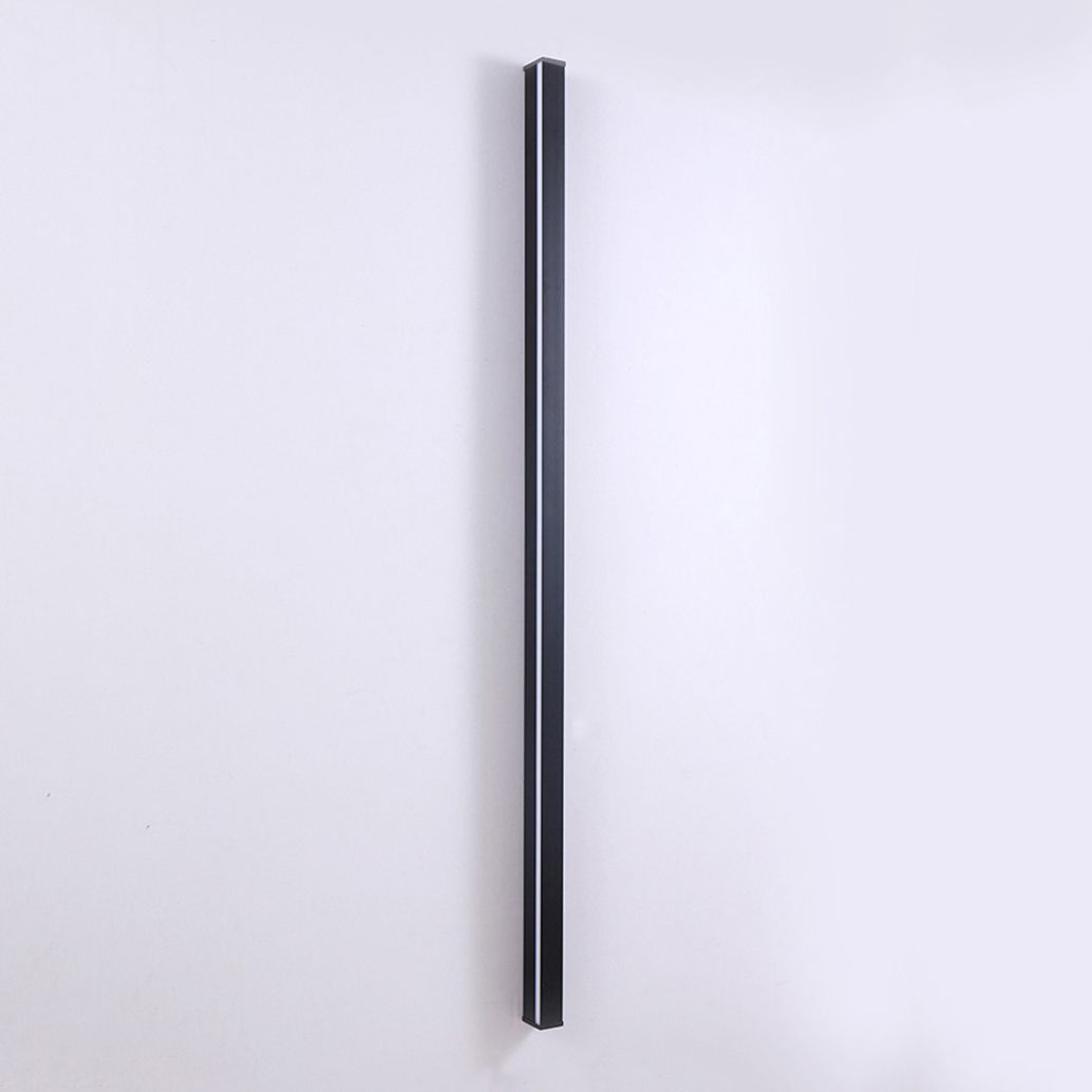 Metal Linear Shape Wall Light Modern 1 Light Wall Mount Fixtures in Black