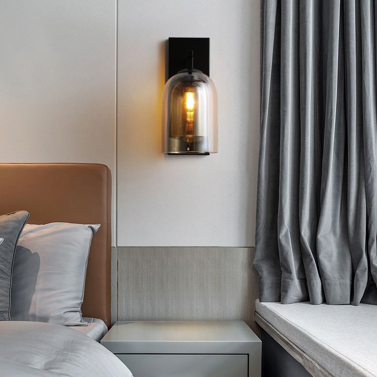 Lámpara de pared negra de vidrio en moderno estilo conciso de hierro forjado Luz de pared para el dormitorio