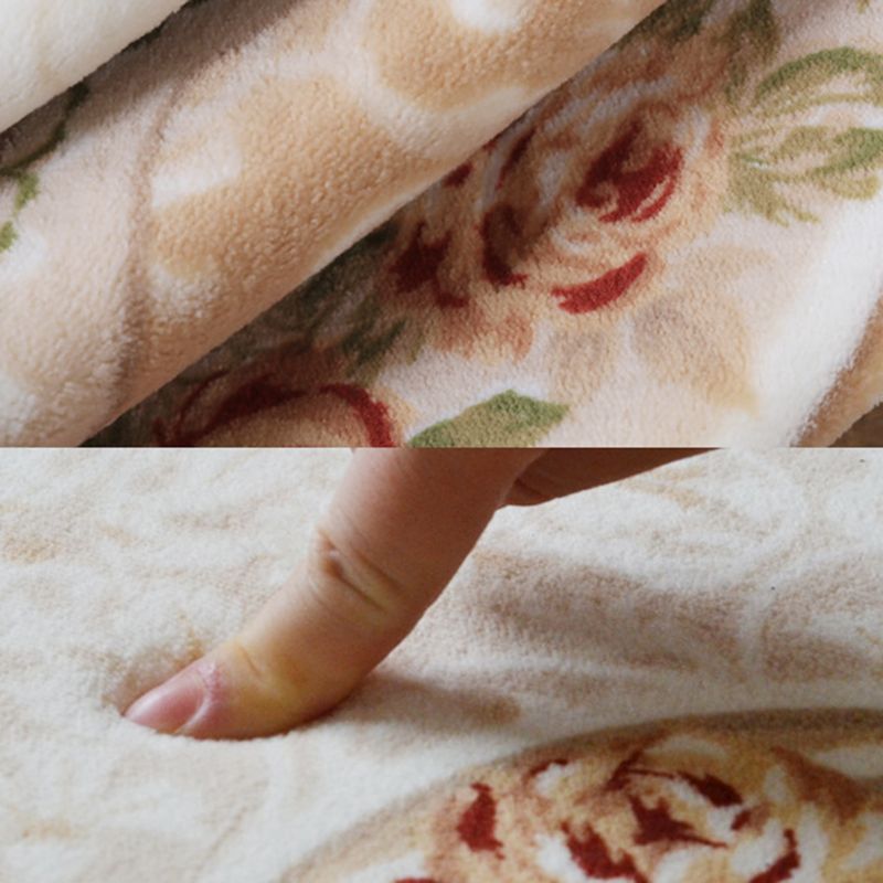 Light Yellow Modern Carpet Polyester Graphic Carpet Washable Carpet for Living Room