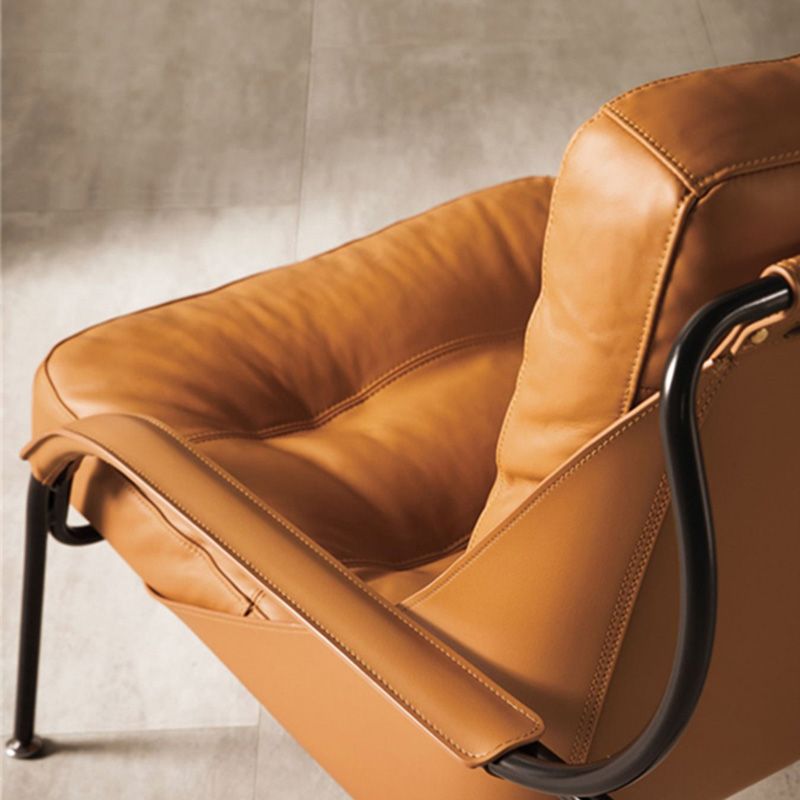 Industrial Genuine Leather Lounge Chair Solid Color Tufted Back Chair