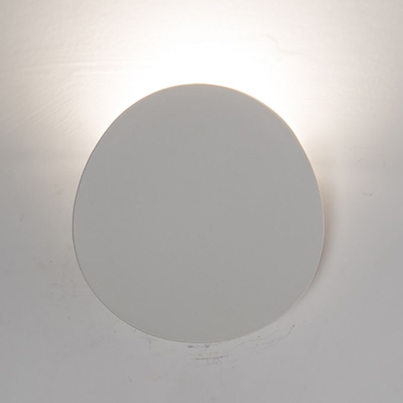 Round Metal Wall Sconce Modern Style 1-Light Wall Mount Lighting