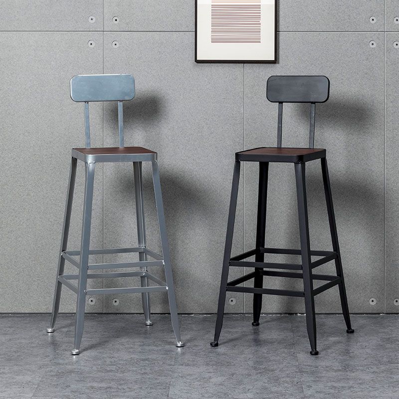 Industrial Style Wood Top Barstool Indoor Black 4 Legs Bar Stool for Coffee Shop