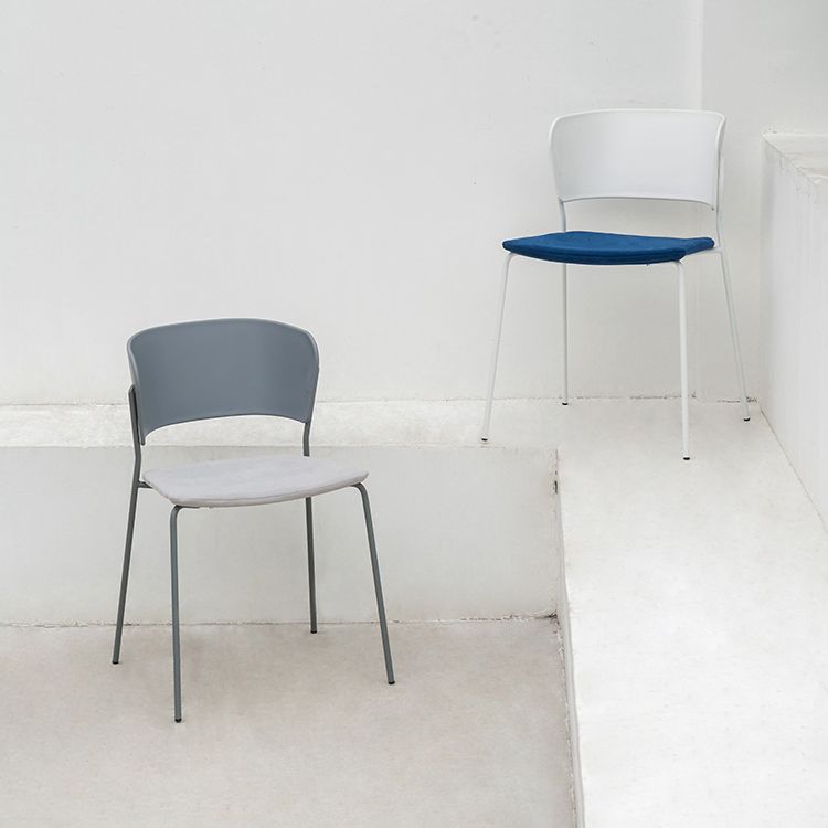 Sillas de comedor contemporáneas, sillas laterales sin brazos con patas de metal para cocina
