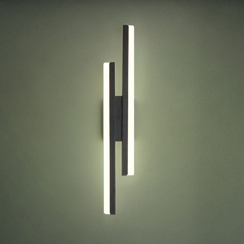 Minimalist LED Wall Lamp Black Metal Sconce Lighting for Bedroom