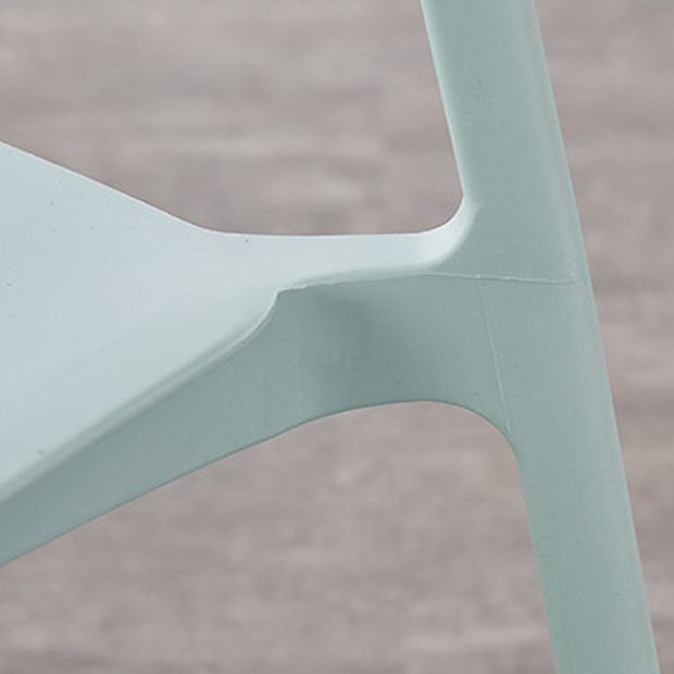 Sillas de comedor sin brazos con respaldo abierto Silla auxiliar de comedor apilable de plástico (juego de 4)