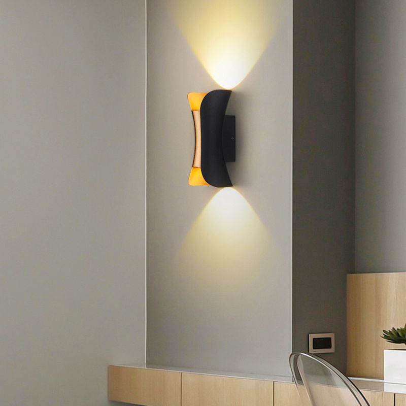 Postmodern Metal Wall Light 2 Lights Wall Sconce Light for Living Room