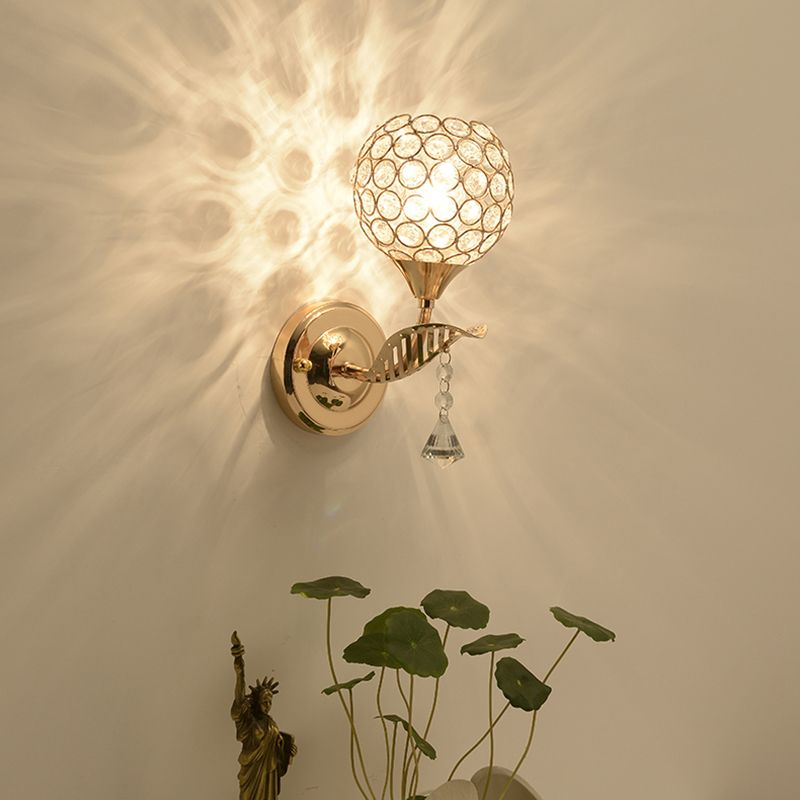 Light montata in oro minimalista in stile muro di fulmine a muro di cristallo