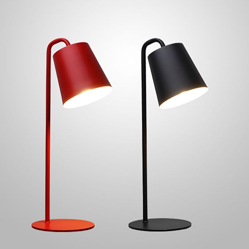 Modern kleurrijke bureaulamp huishouden metalen schaduw bureauverlichting voor zitkamer
