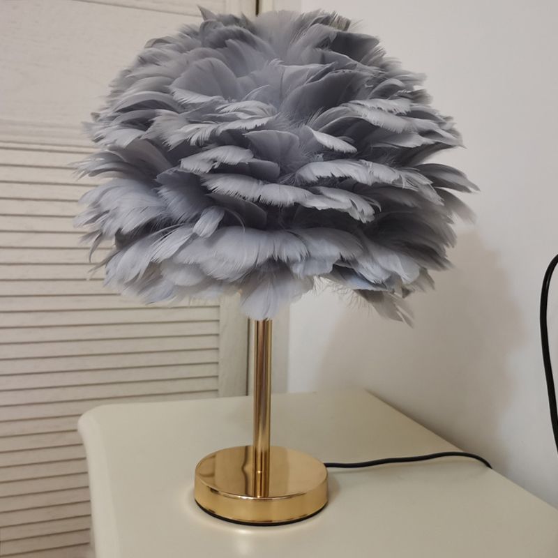 Aménagement d'éclairage de bureau de style contemporain lampe de bureau de plumes créatives pour chambre à coucher