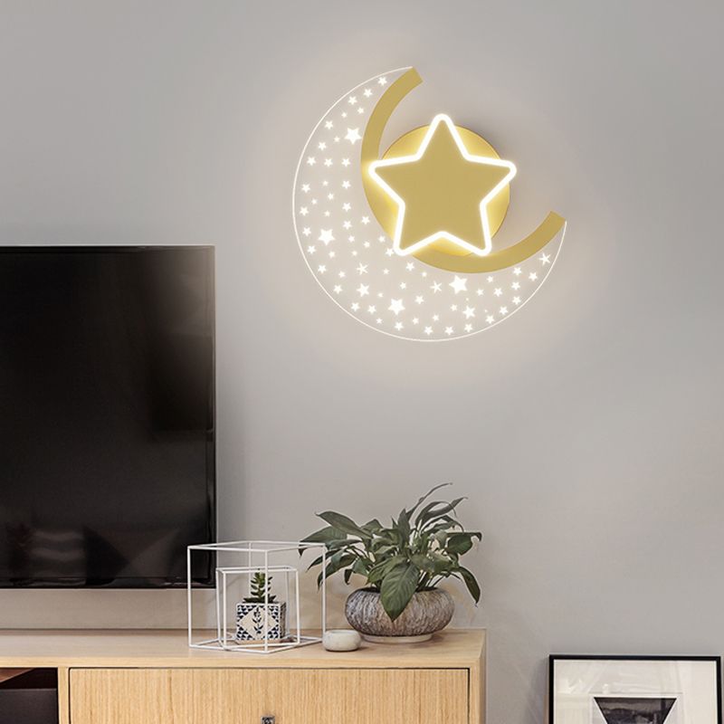 Iron and Acrylic LED Wall Light in Gold and Clear Minimalist Wall Sconce