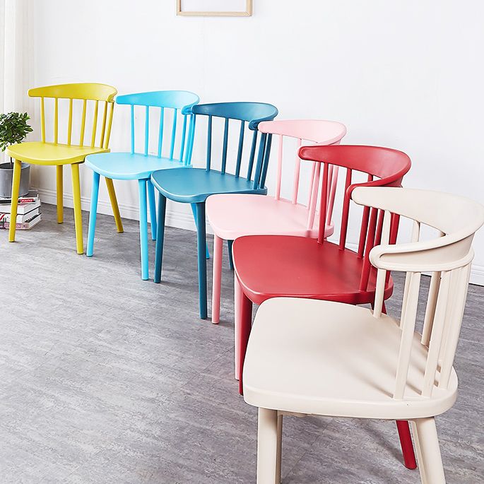 Plastic Scandinavian Side Chair Windsor Back Indoor-Outdoor Chair