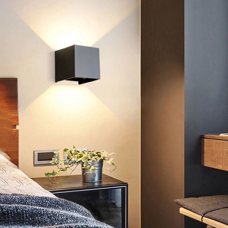 Modern Style Square Wall Lighting Fixtures Metal 2 Lights Wall Washer Sconce in Black