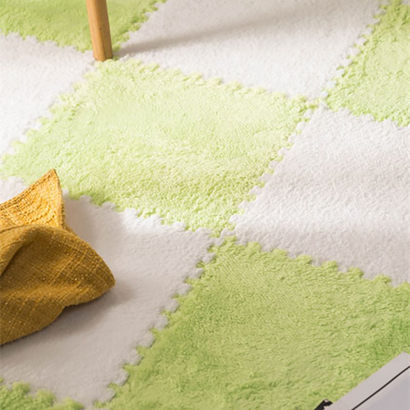 Indoor Carpet Tiles Color Block Interlocking Stain Resistant Carpet Tiles