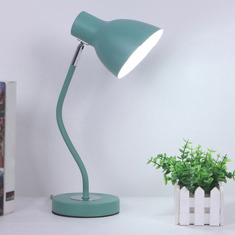 Lámpara de mesa de tono de domo de estilo macarrón nórdico Diseño de brazo ajustable de metal Luz de noche de 1 luces