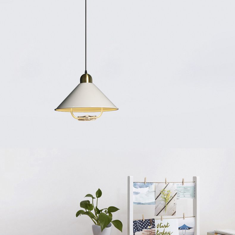 Metal Tapered Hanging Light Nordic Style 1 Light Restaurant Ceiling Pendant Lamp with Hand Pull Off