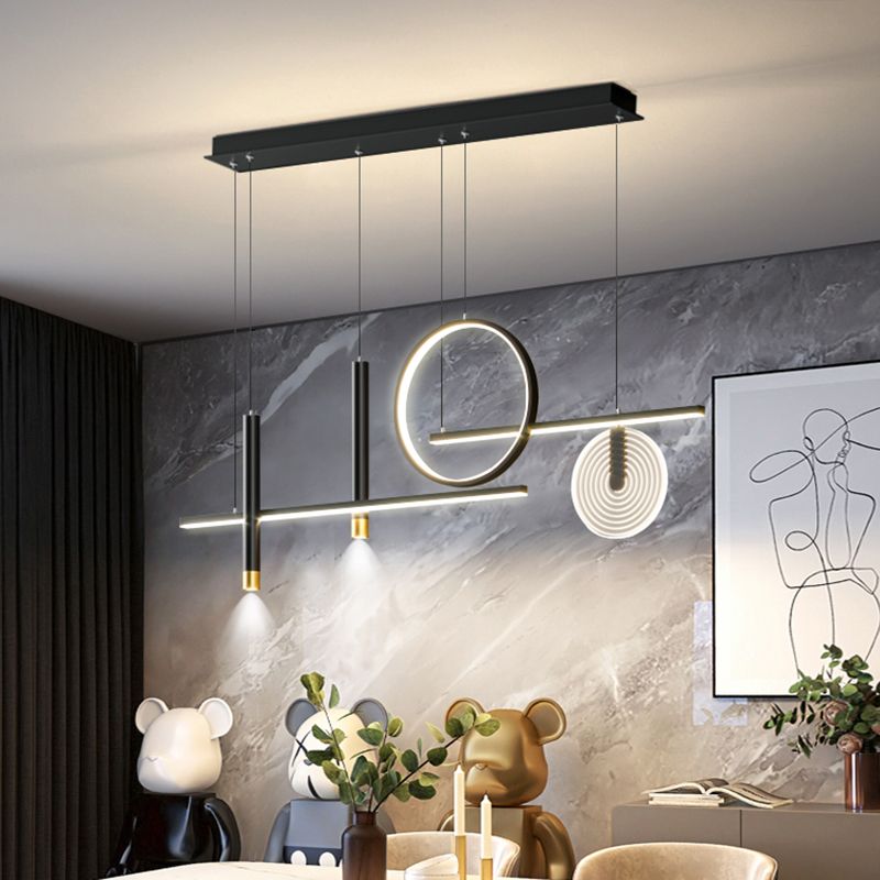 Impostazione dell'illuminazione del lampadario ombreggiato in metallo per la sala da pranzo