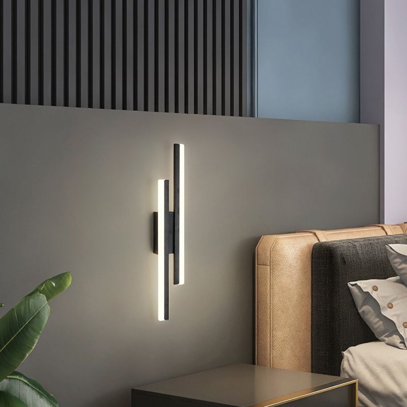 Minimalist LED Wall Lamp Black Metal Sconce Lighting for Bedroom