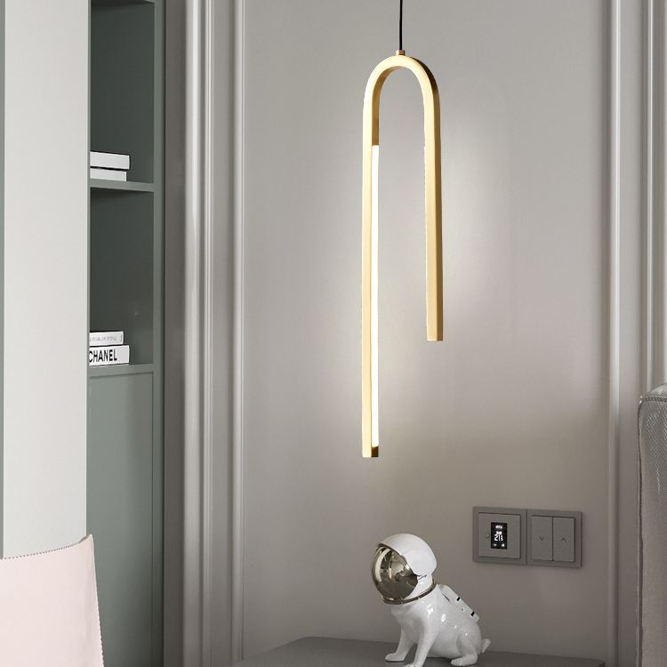 Luz de colgante LED lineal curvado de latón techo de metal Cuelga de colgantes para sala de estar