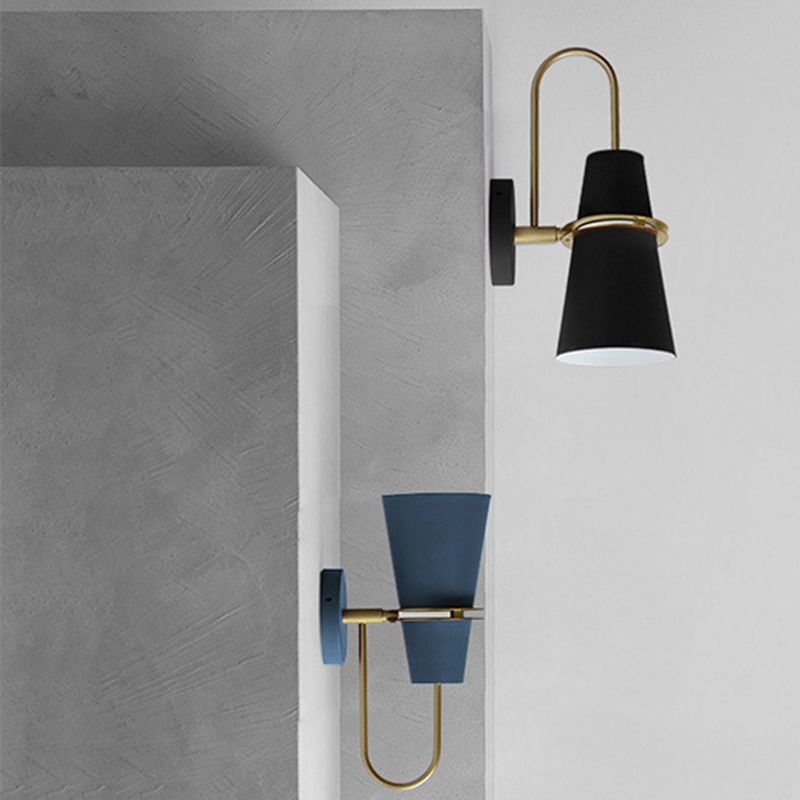 Illuminazione a parete svasata in metallo contemporaneo 1 lampada montata a parete per la testa