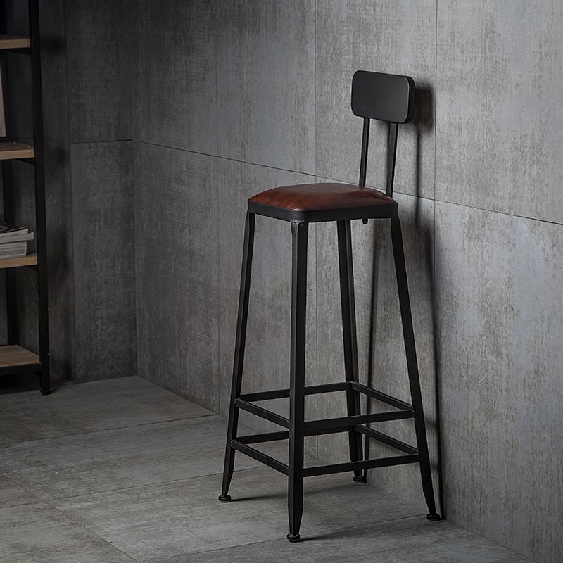 Asiento de cuero cuadrado de estilo industrial con patas de metal Taburete para barra de cocina