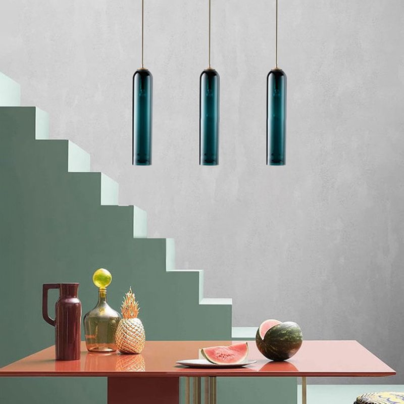 Répandiment de la lampe à pension de pendentif tubulaire minimaliste.