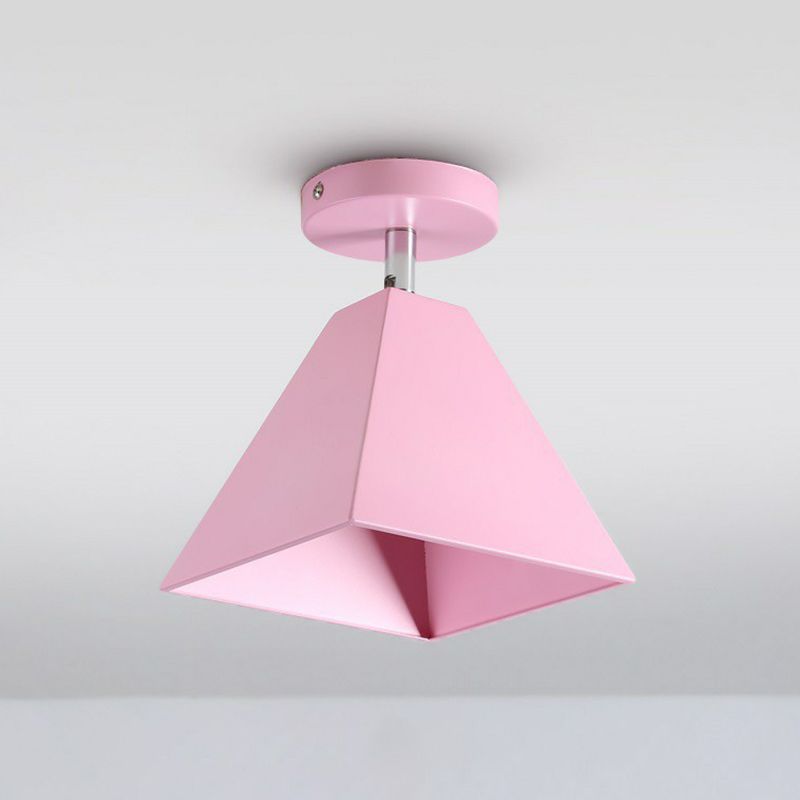 Luz montada en techo de pasillo de una sola bombilla metálica de montaje semi empotrado trapezoidal Simplicity