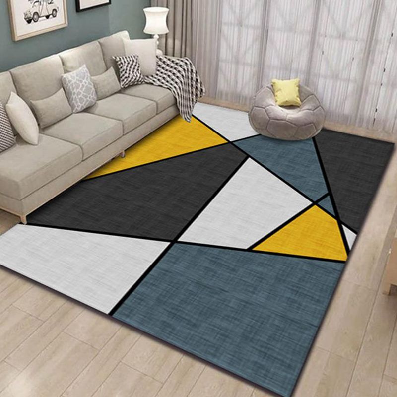 Multicolor Nordic Indoor Rug Polyester Triangle Print Rug Non-Slip Backing Area Rug for Living Room