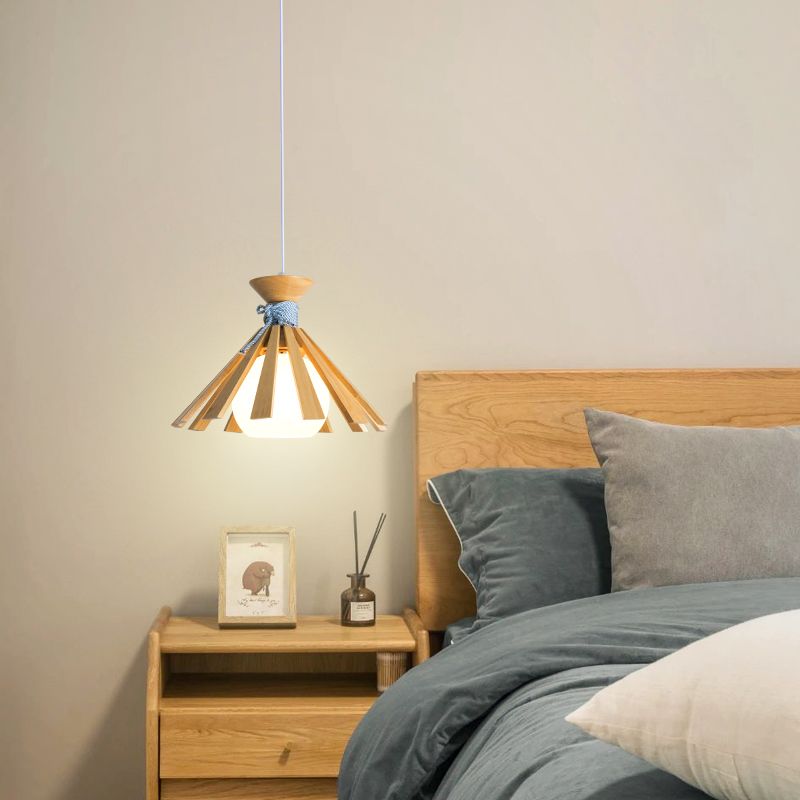 Minimaliste moderne à la lampe suspendue à la lampe en bois de bois avec une teinte en verre