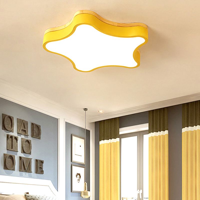 Lampe LED étoile à cinq branches, plafonnier encastré avec abat-jour en acrylique blanc pour chambre à coucher
