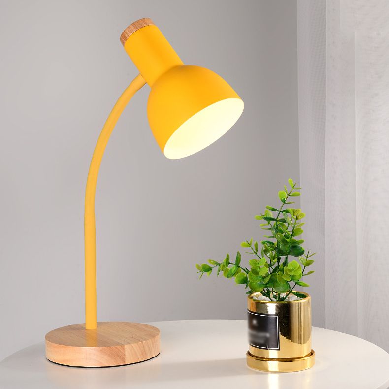 Lampada da scrivania da scrivania moderna per scrivania in stile colorato per la camera da letto
