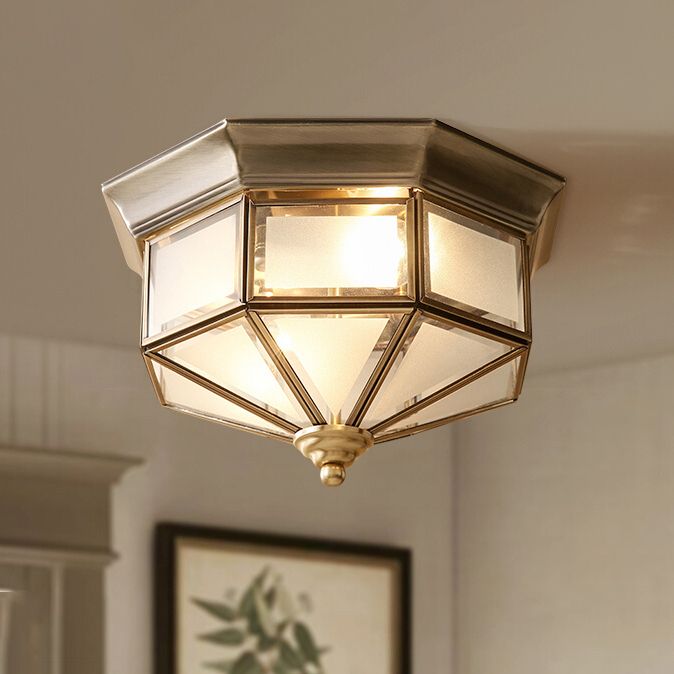 Dispositivo de fijación del techo interior de cobre de la colonia de lámparas de techo geométrico de vidrio esmerilado